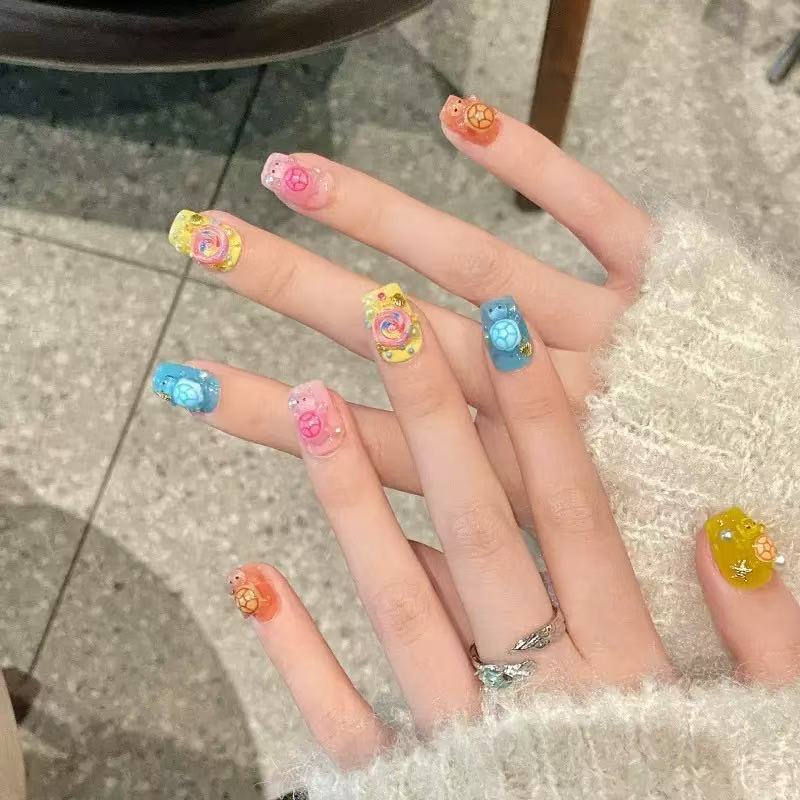 Nail Art Quirky - 100 mini kolorowych żywicznych ozdób w