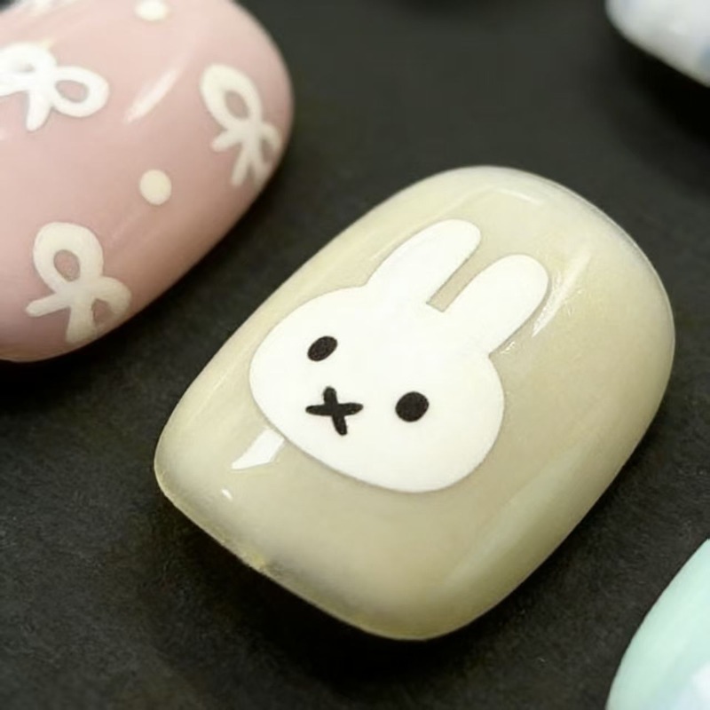 Króliczek Miffy |   Miękka i p – Nail Art Quirky recenzja i cena